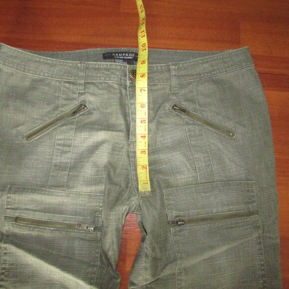 RAMPAGE Olive Cargo Capri Pants - Sz 13 - Picture 4 of 10